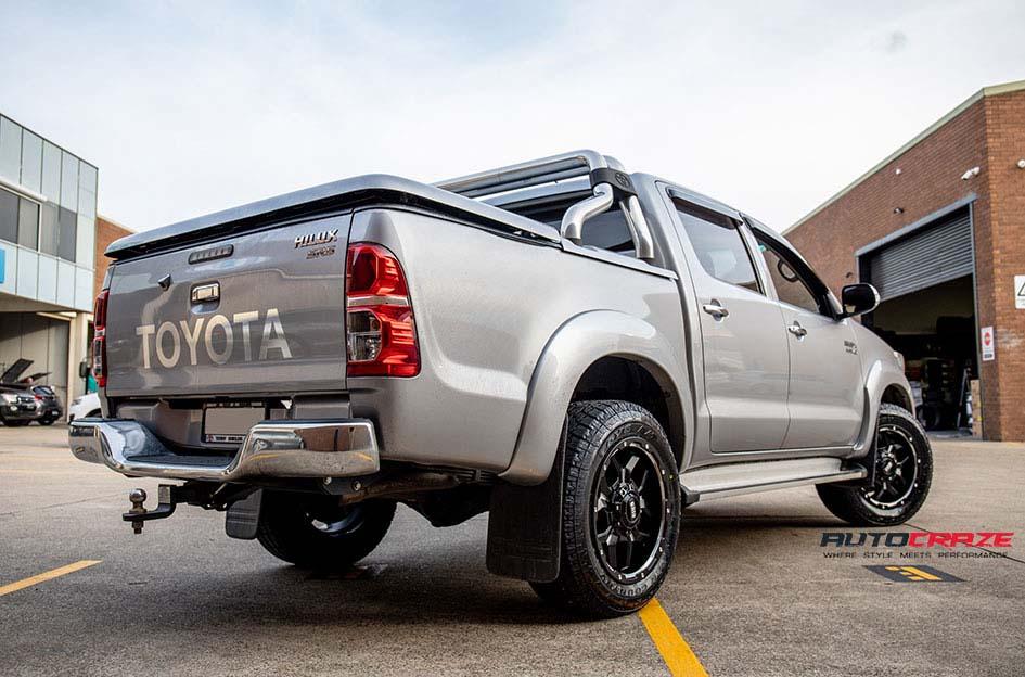TOYOTA HILUX N70 4WD GD07 MATTE BLACK MILLED